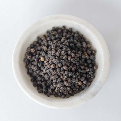 Μαύρο ξηρό μαύρο μαύρο Peppercorn πιπεριών 550gl δέχεται το cOem